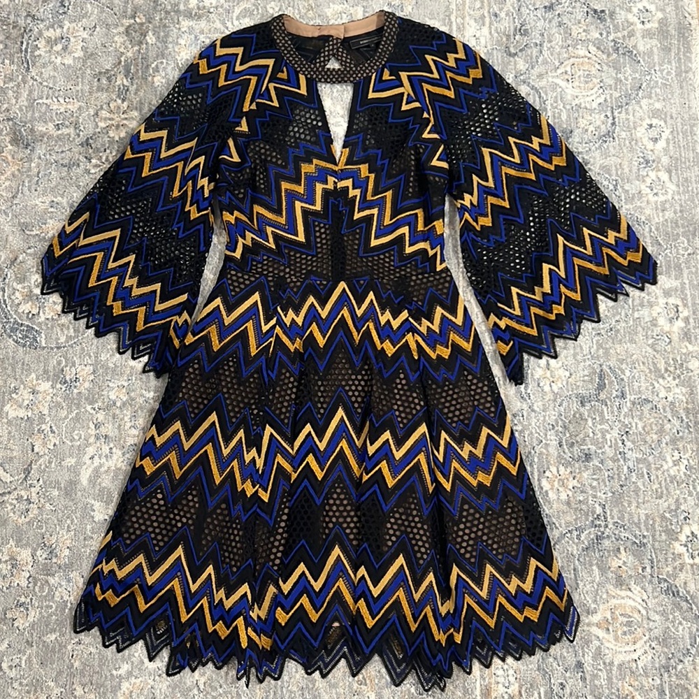 New Without Tags BCBG Max Azria “Selena” Lace dress size 4